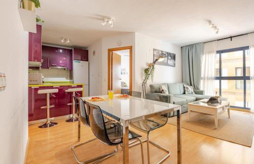 Explore Málaga from a Modern Apartment - Photo 21