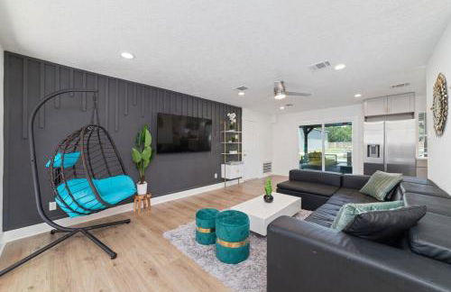 Pickleball-Basketball Oasis-Pool & Spacious Home - Photo 41