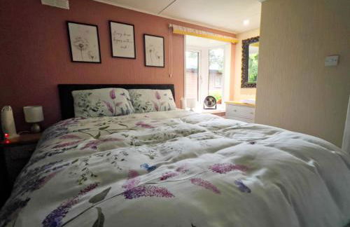 Lodge by the Lake - Lake District - Hot Tub - Foto 17