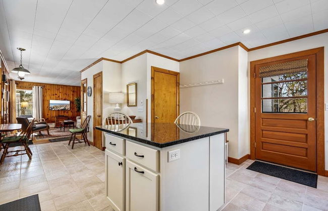 Bayview Beach Cottage For 4! - Photo 39