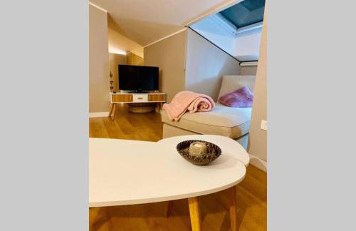 Mi Pequeña Buhardilla - Foto 2