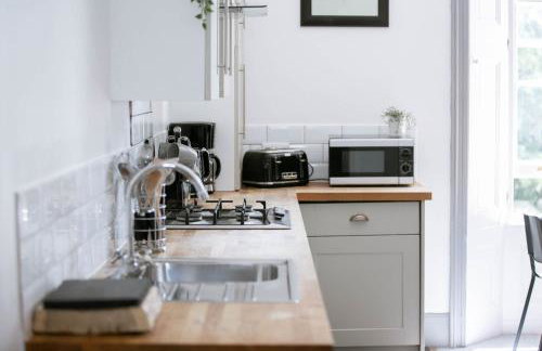 Peaceful Apartment - Dedicated Free Parking - Walk to Centre, Uni, Hosp - Business and Leisure - Contact For Long Stays - Foto 10