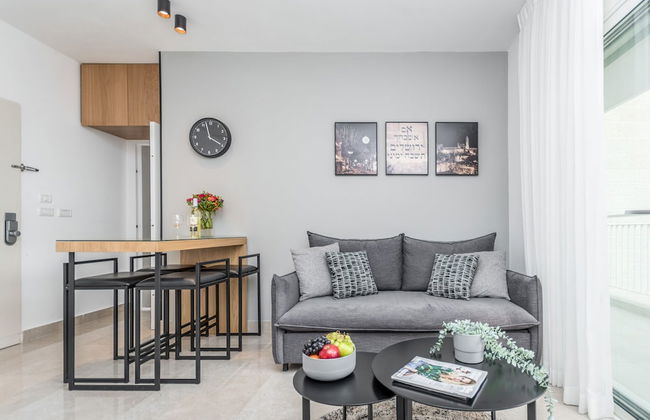 Charming One bedroom with balcony - Foto 9