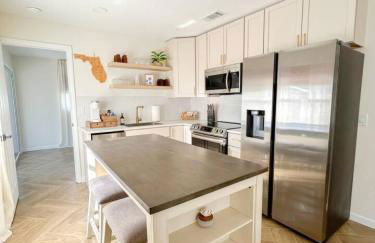Waterfront duplex, walk to the beach - Foto 6