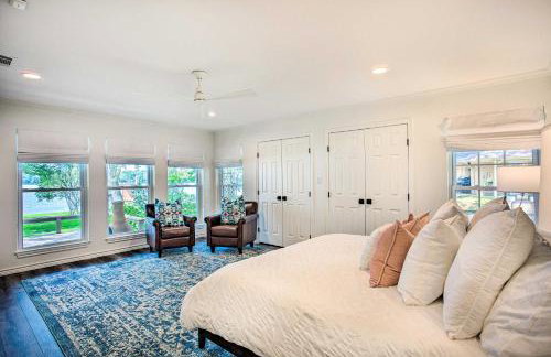 Remodeled Cedar Creek Lake Retreat with Fire Pit! - Foto 12