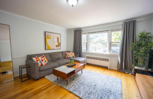 3bedroom APT with balcony & free street parking - Foto 35