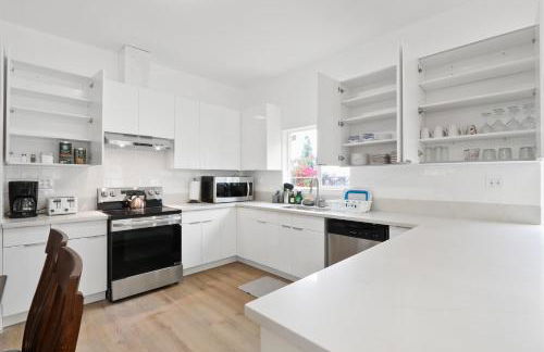 New Family House Fanstic View Azusa - Photo 15