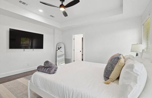 Gorgeous 4BR Holiday Home with Huge Yard and Pool - Foto 28