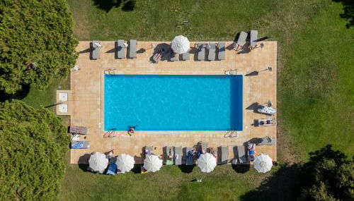 5 star Luxury SevenPines apartment with large balcony and 3 communal pool - Foto 5, sunbed
