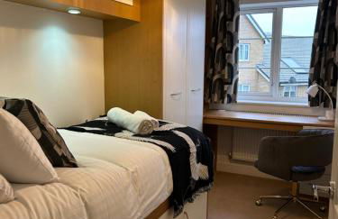 Kings Reach Slough nr Legoland and Ascot Stylish Homely House Sleeps Eight - Foto 27