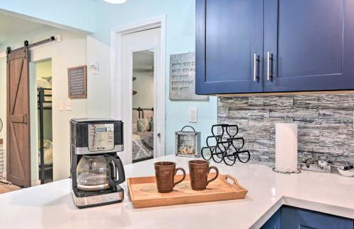 Galveston Group Getaway with Private Yard and Fire Pit - Foto 27