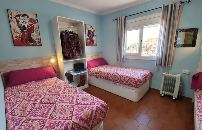 Atico con terraza y Barbacoa, junto linea Metro de BCN - Foto 2