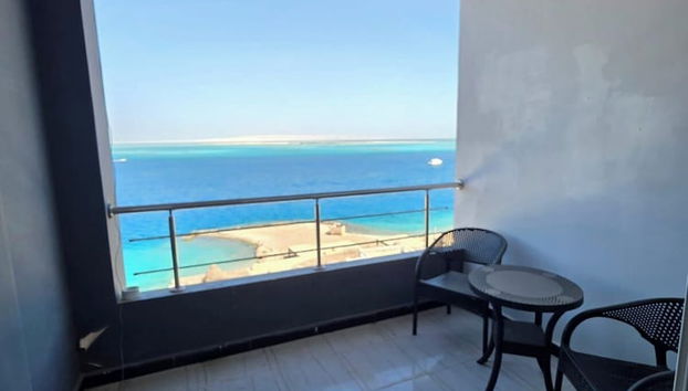 2-bed Sleeps 4 With Sea and City Views - Photo 4