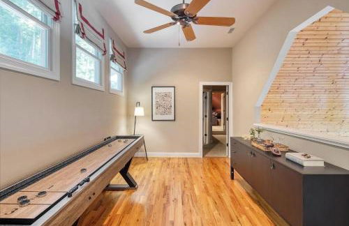 Hot Tub, Deck w/ Breathtaking Mountain Views - Foto 14