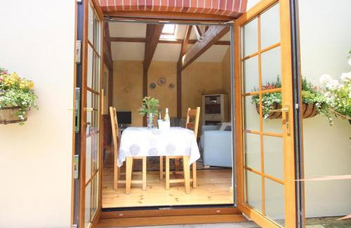 Summer House - Photo 13