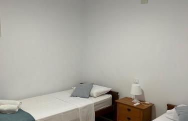 Frente al puerto y junto a la playa del Arenal - Foto 26