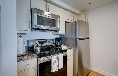 Coconut Grove 1 bedroom condo parking included - Foto 8