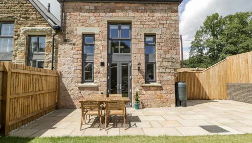 2 The Old School - Photo 1