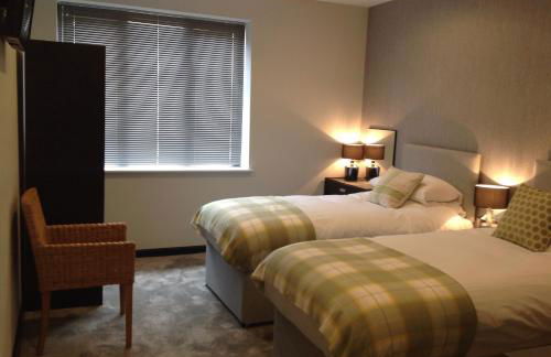 Rooms @ Number Six - Photo 16