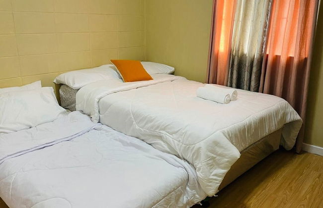 House w 3 Bedrooms And 3 Baths - Free Parking - Photo 7