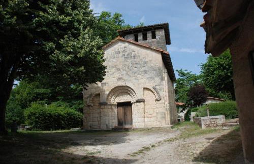 Maison typique à coté d'une église du XIIeme - Foto 1
