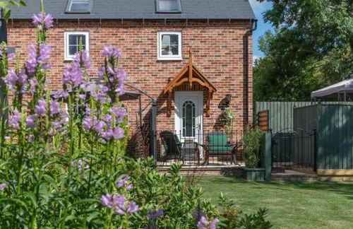 Luxury retreat in Lincolnshire with hot tub - Foto 13