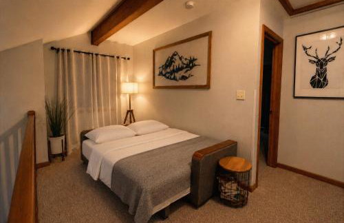 Harmony Hill Stylish 4bd Mountain Retreat, Hot Tub, Games - Foto 41