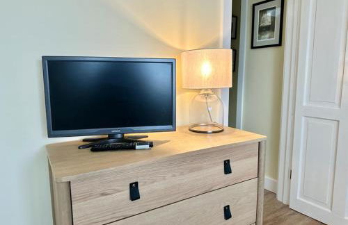 Pembroke Dock Hidden Gem - Pass the Keys - Photo 29