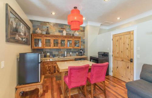 Lotus Mountain Suites East Suite - Foto 1