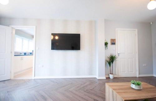 Luxe 3BR - 8 Min to Town Centre - Bradgate Park Leicester - Parking - Garden - Foto 6