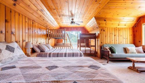 Sequoia Retreat- Spacious Cabin, Hot tub, & Sundeck - Foto 2