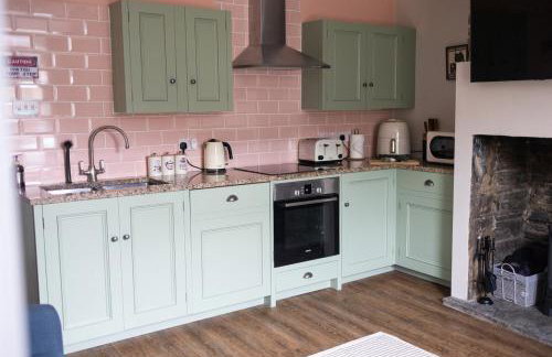 Historic Brontë Cottage Log Burner & Roll-Top Bath - Foto 32