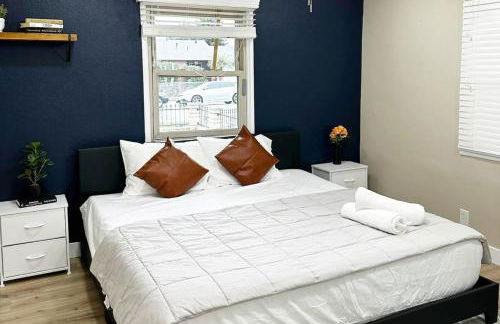 Modern Home Near Ontario Airport - Foto 2