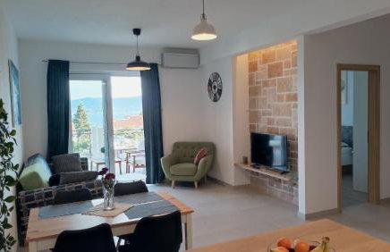 The Father's House - Foto 24