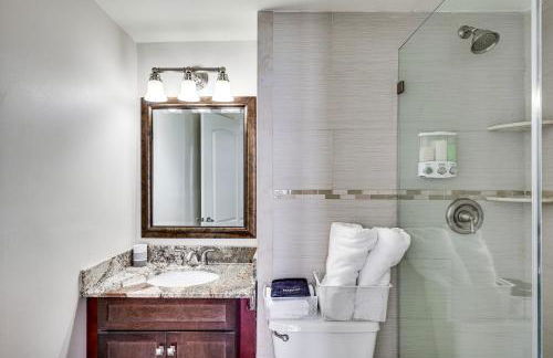 Steps to Sand! 10th-Floor Ocean Manor Unit with Pool - Foto 14