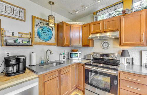 Scenic Lead Cabin Steps to Terry Peak Ski Area! - Foto 10