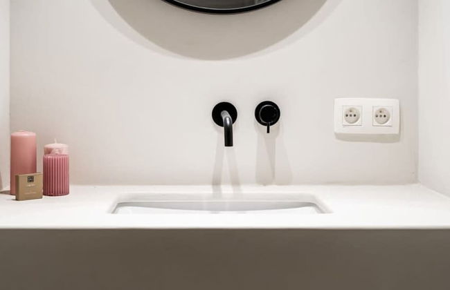 Stylishly Renovated Apartment With City View - Foto 15