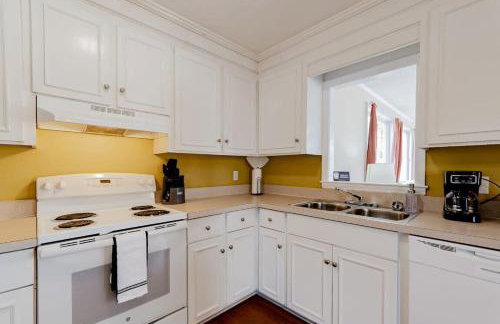 Breeze on Inn- Mins to Ft Jackson - Foto 3