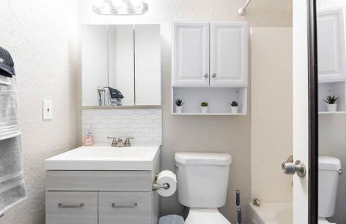 Spacious 2BR Condo, Steps to Downtown Gilbert, King Bed & Laundry - Foto 10