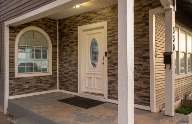 Experience Serenity in a 4br/3ba Downtown Home - Foto 25