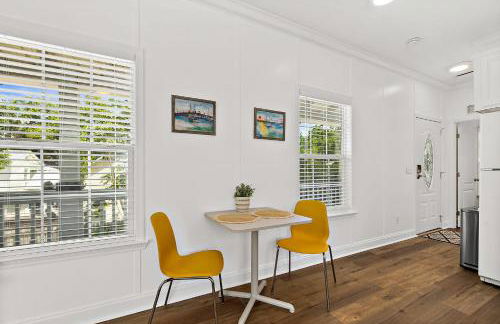 Treetop Cottage - 3 blocks from Historic District - Foto 8