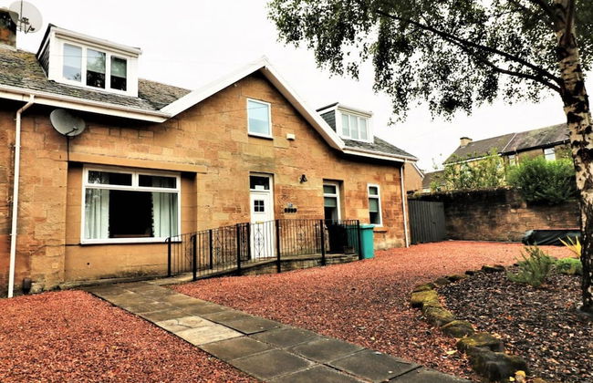 Linden Cottage Room 2 - Airdrie - Photo 11