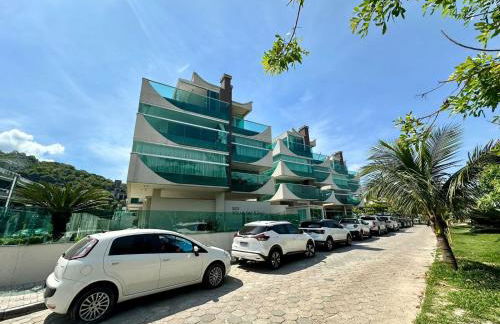 Residencial Ilha do Arvoredo - Praia de 4 Ilhas, próximo ao mar. - Photo 1