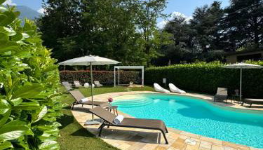 Valcamonica Apartments - Mountain - Foto 1, Garden, sunbed, Garden view