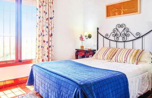 Cozy Home In Estepa With Kitchen - Photo 22