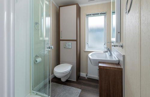 Stables 30, 3 Bed Luxury Lodge at Hafan y Mor - Foto 25