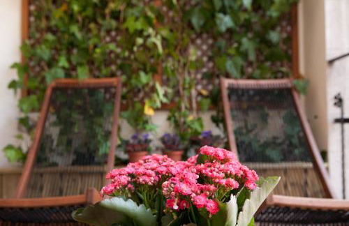 Casanova Charm 4BDR Apartment - Photo 27