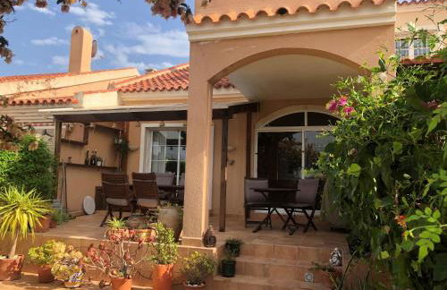 Preciosa casa con terraza y piscina R64 by Novadesta - Photo 1