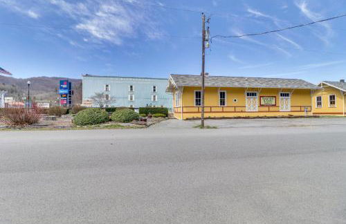 Cozy Marlinton Vacation Rental Downtown Location! - Foto 25