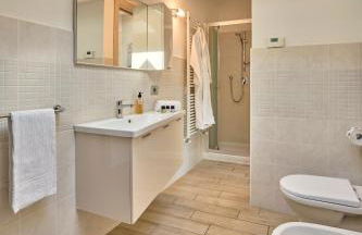 Bellagio Village - Holiday Apartments by the Lake - Seasonal Warm Pool and Sauna - Foto 35